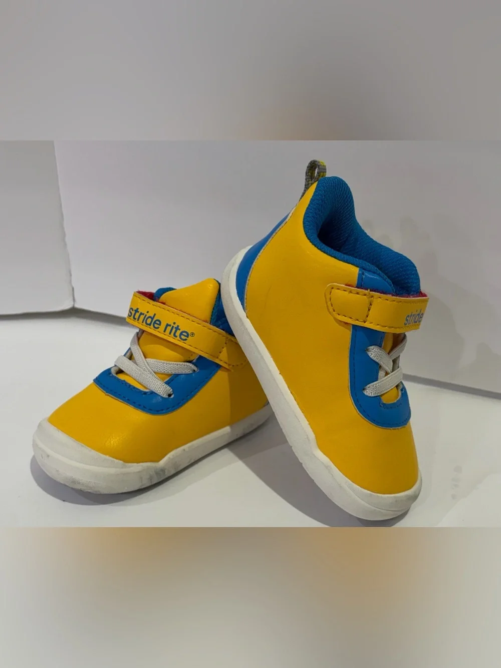 Ms. Rachel Bus Stride Rite Munchkin Sneakers 5